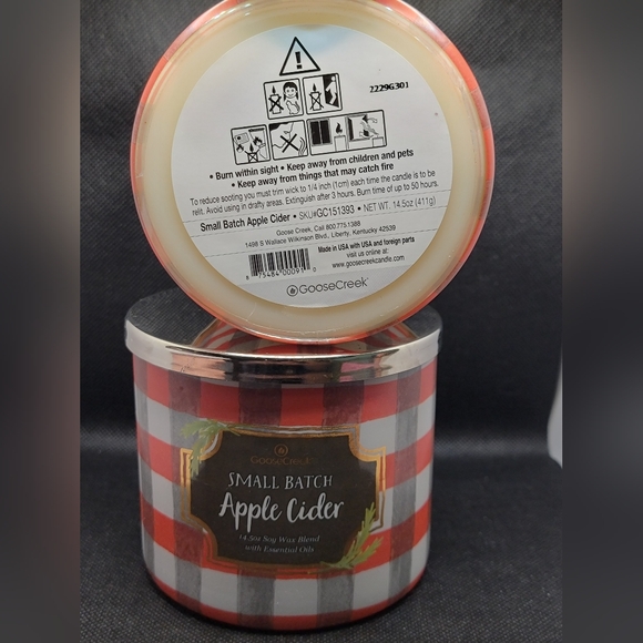 SET OF 2 - Goose Creek - Small Batch Apple Cider - 14.5 oz Soy Wax Blend Candles - Picture 2 of 2
